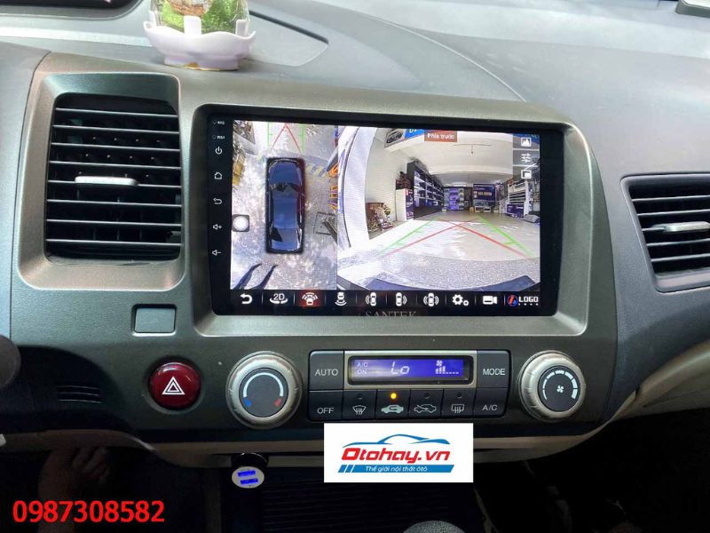 Màn hình Android Civic tích hợp camera và cảnh báo an toàn